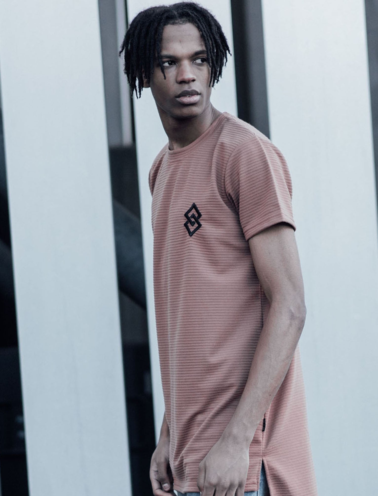 T-Shirts St Vega Ribbed Jersey Longline T-Shirt in Rose Tan - Saint & Sinner / XS - Tokyo Laundry