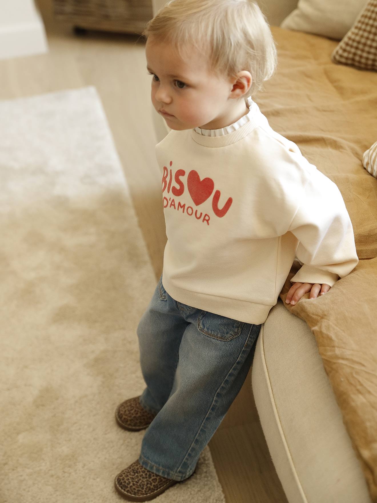 Sweatshirt and wide-leg jeans set for babies vanilla