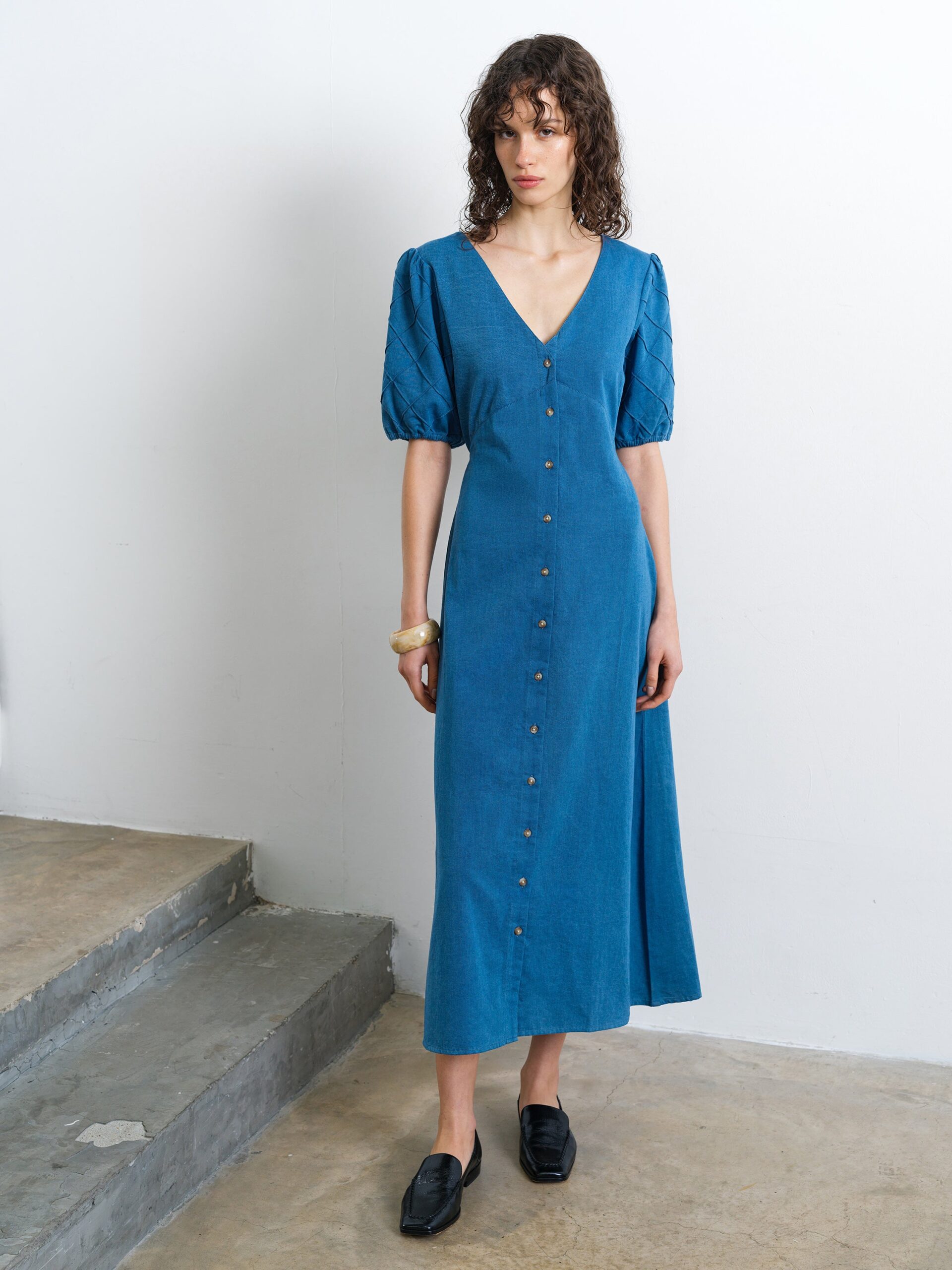 Zaves Chambray Denim Puff Sleeve Midi Dress Medium Bleach Wash Blue