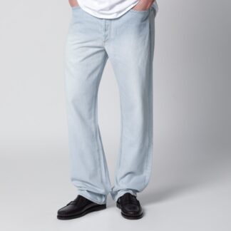 90s straight-leg mid-rise jeans in light blue denim
