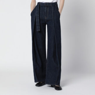 Indigo blue jeans with belt