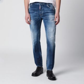 Skater jeans in medium blue with destroyed details