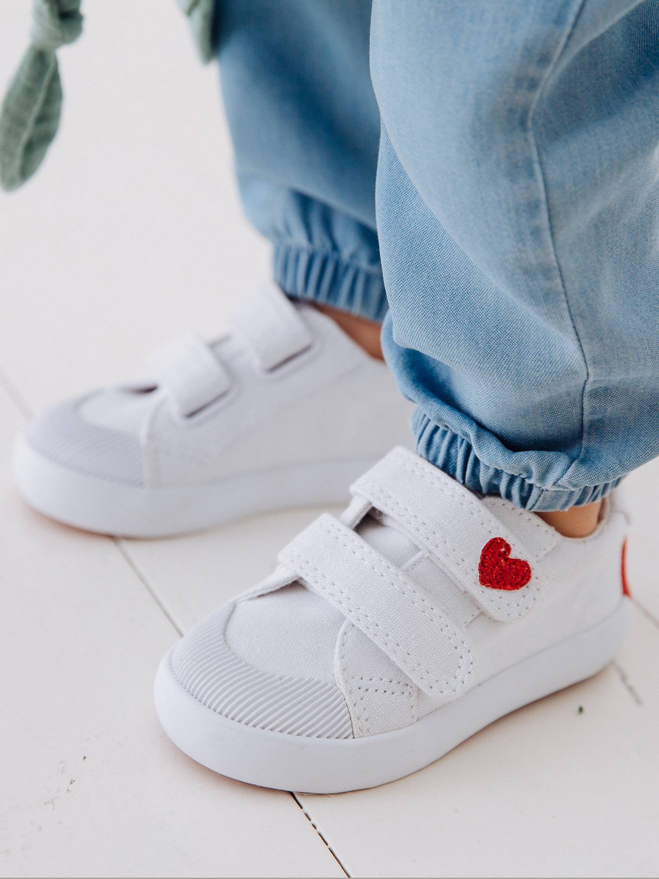 Touch-Fastening Trainers in Canvas for Baby Girls white