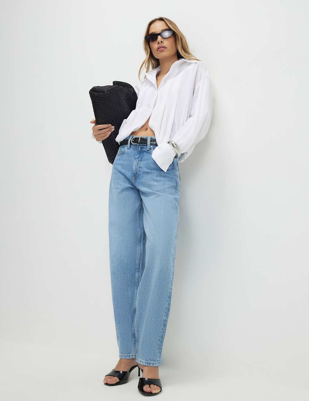 River Island Mid Rise Barrel Leg Jeans Light Blue